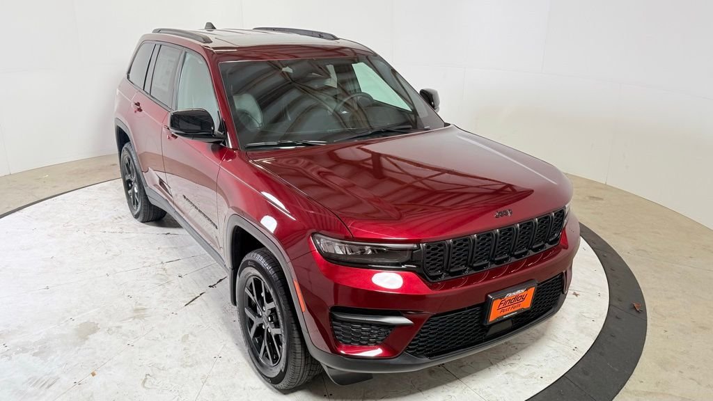 New 2025 Velvet Red Pearl-Coat Exterior Paint Jeep Altitude X image 2