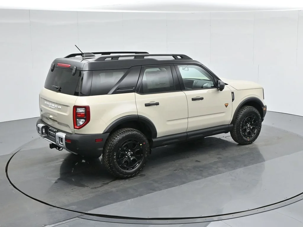 New 2025 Desert Sand Ford Badlands image 40