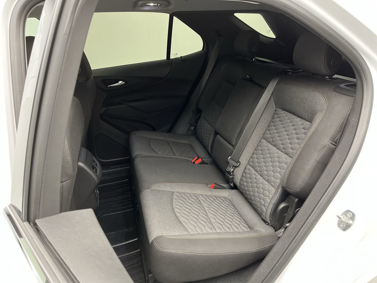 2020 Chevrolet Equinox LT - Photo 11