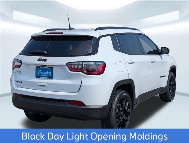 New 2026 Bright White Clearcoat Jeep Latitude image 6