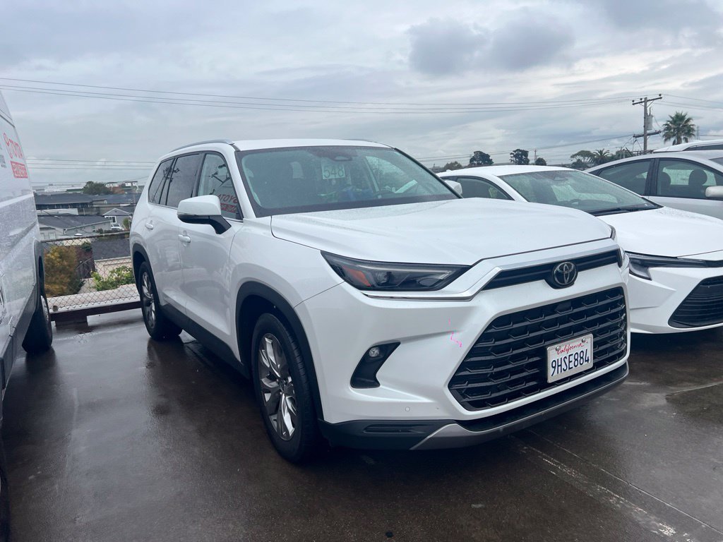Used 2024 Off-white Toyota Limited image 13