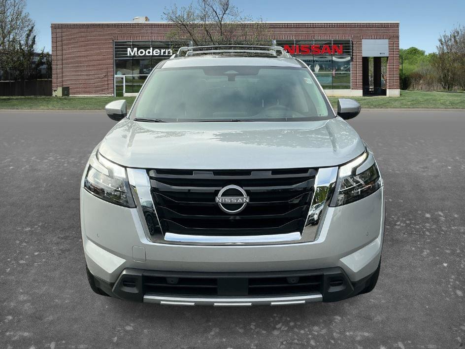 Used 2025 Brilliant Silver Metallic Nissan Platinum image 6