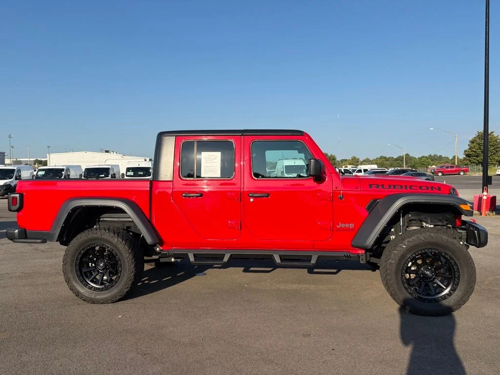 Used 2023 Red Jeep Rubicon image 9