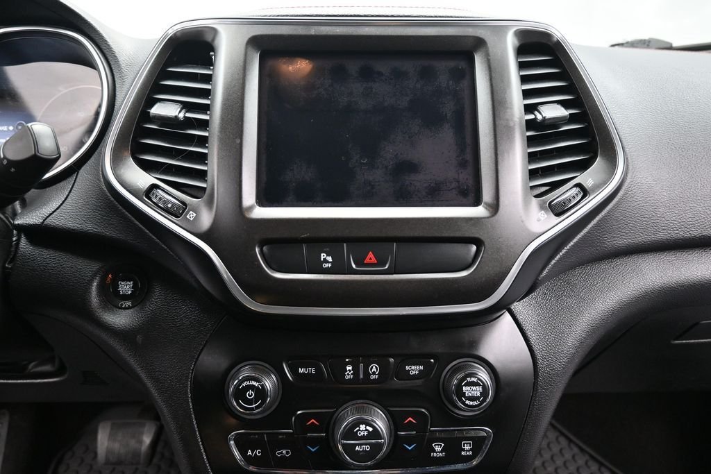 Used 2019 Sting Gray Clearcoat Jeep Trailhawk image 15