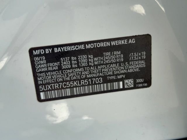 Used 2019 White BMW sDrive30i image 33