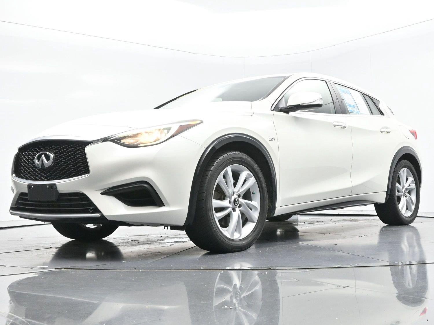 Used 2018 Majestic White INFINITI Base image 41