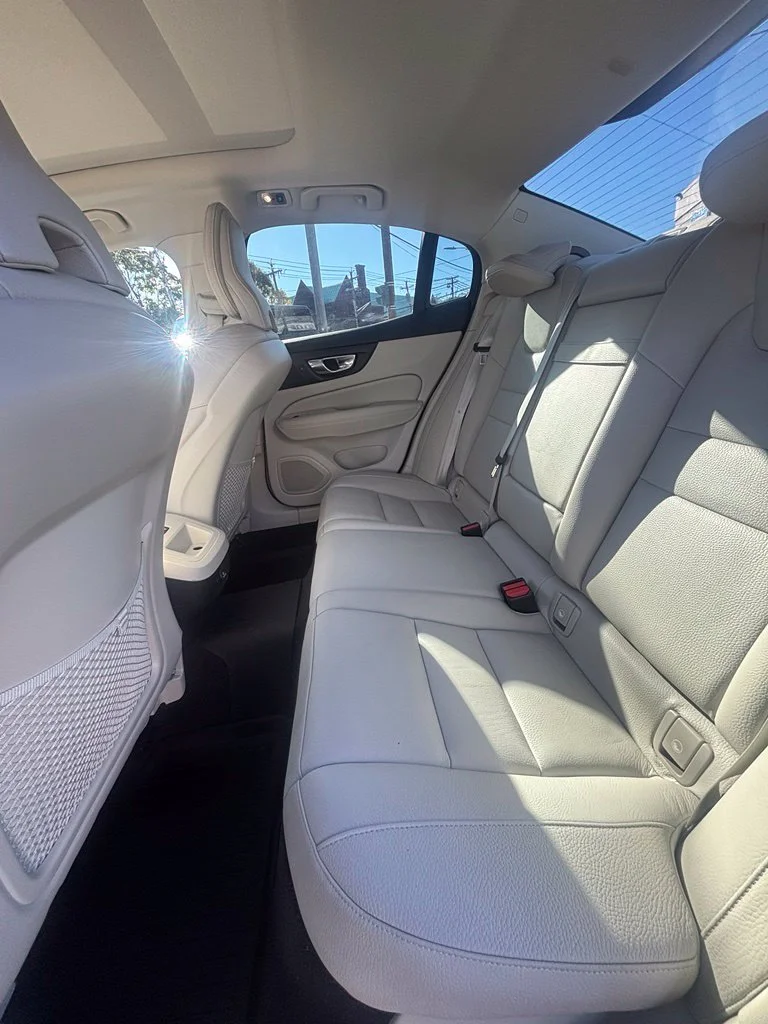 Used 2019 Beige Volvo T6 Momentum image 19