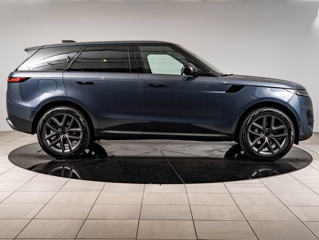 New 2026 Varesine Blue Land Rover SE image 11