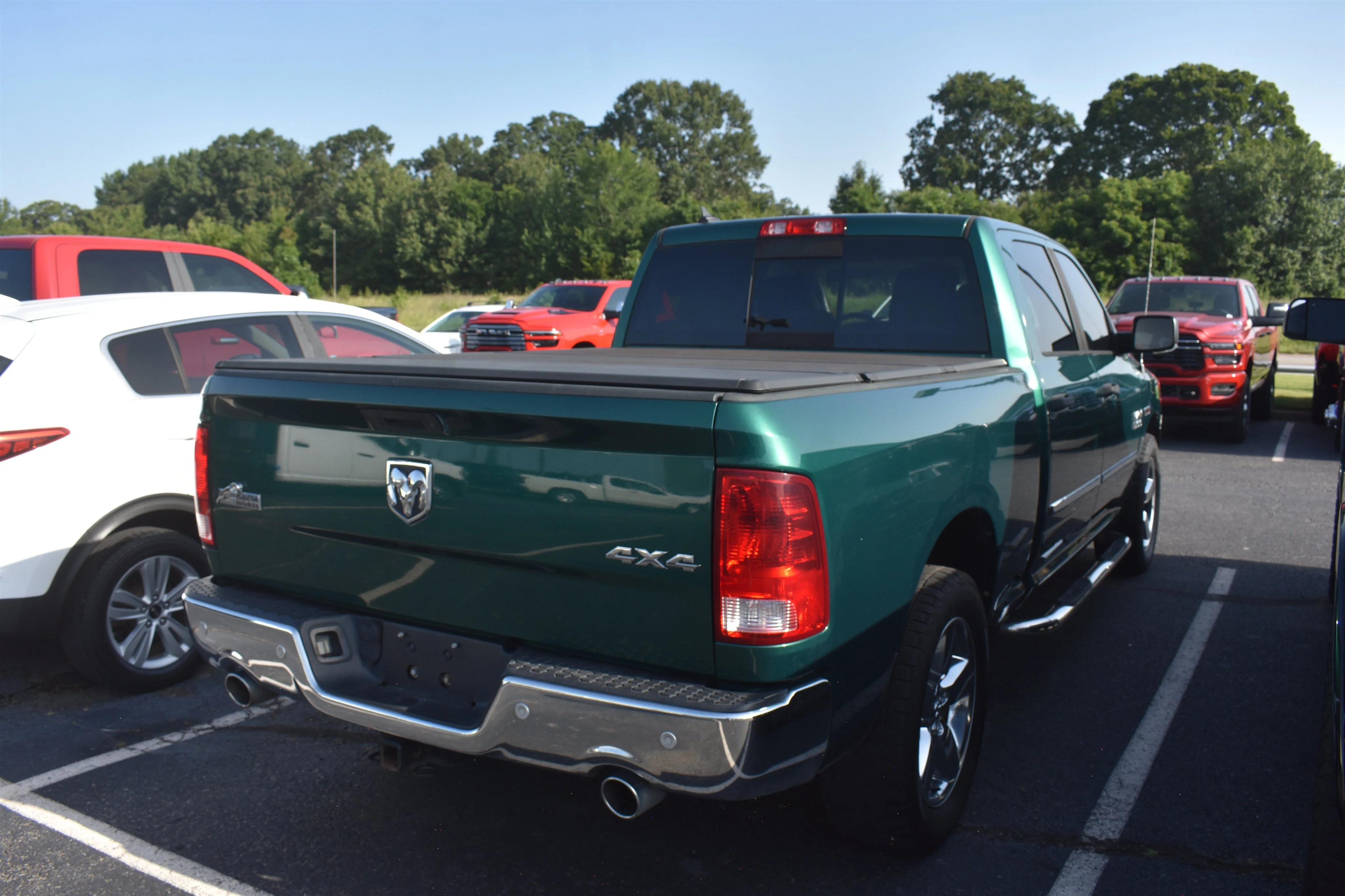 Used 2016 Timberline Green Pearlcoat Ram Big Horn image 4