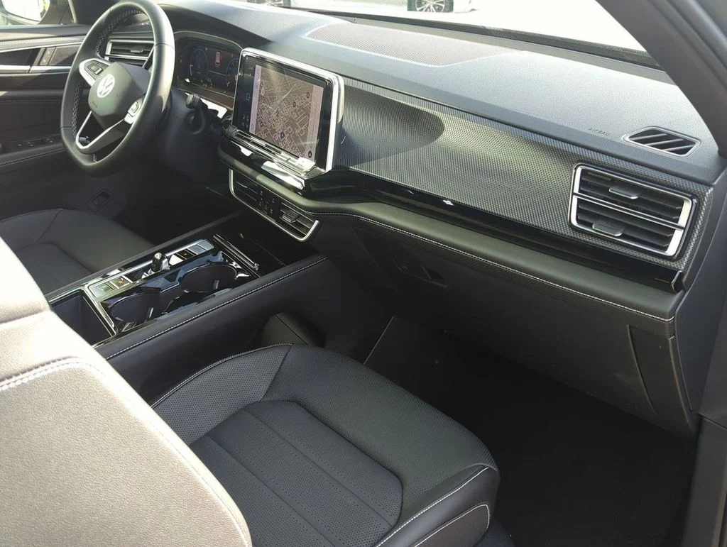 New 2026 Green Volkswagen 2.0T SEL image 27