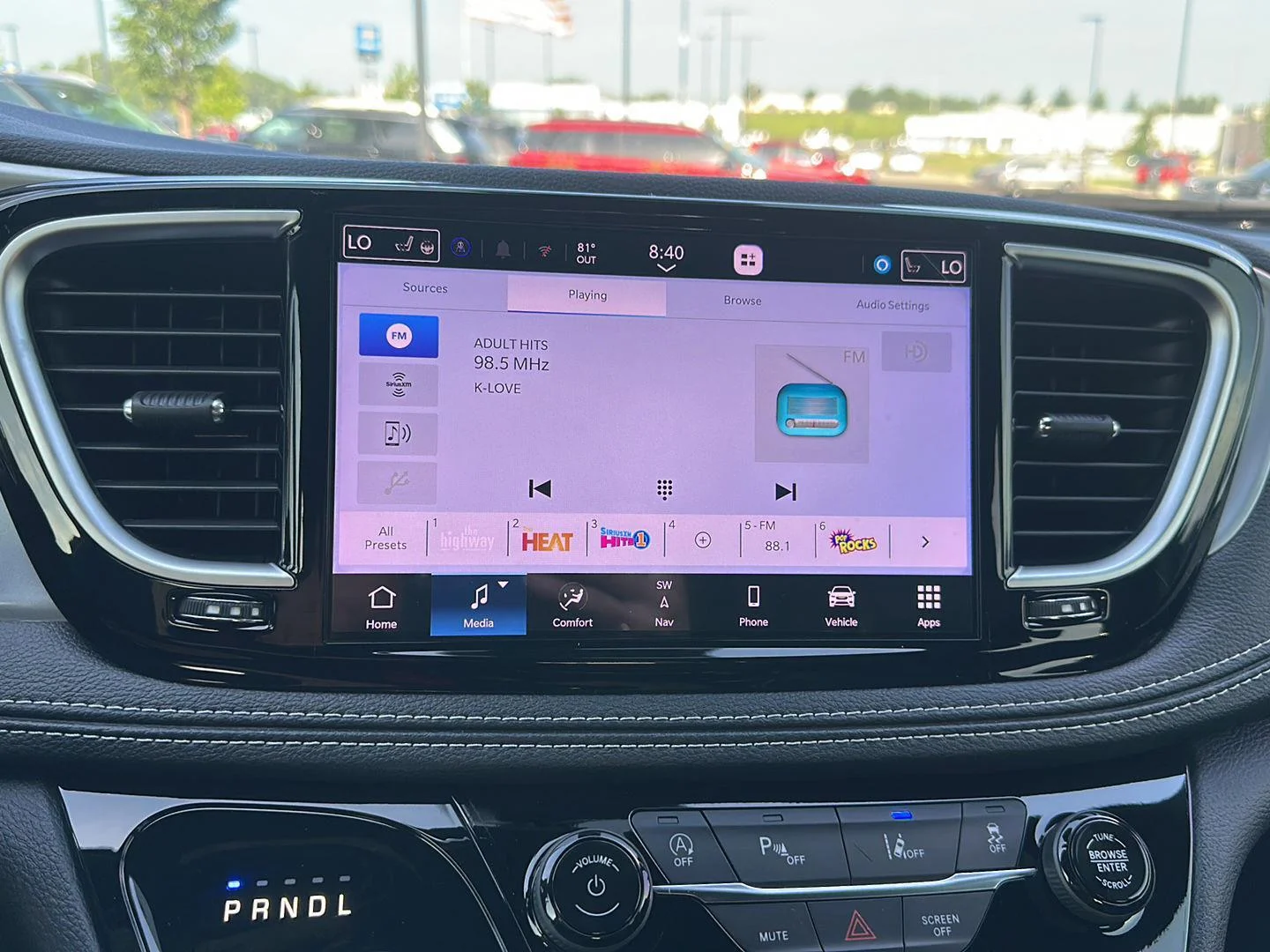2026 Chrysler Pacifica Limited - Photo 18