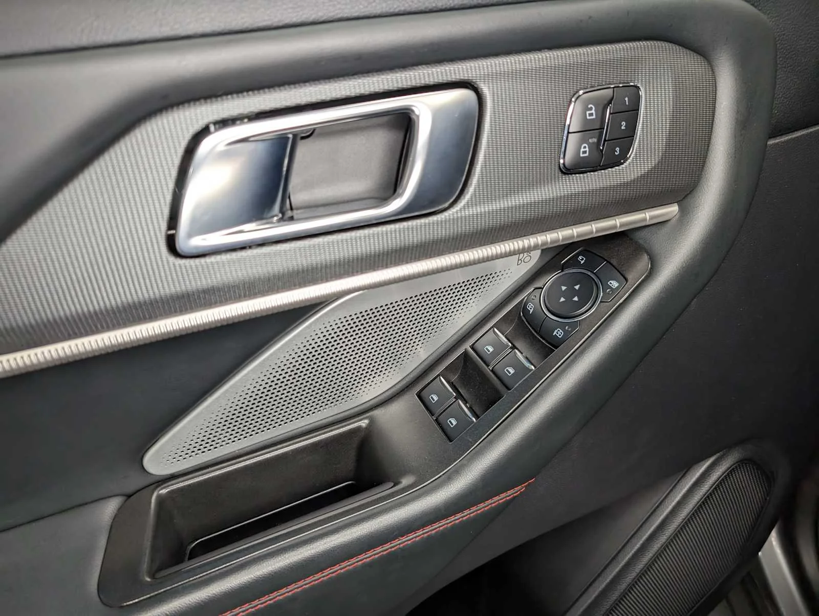 Used 2025 Carbonized Gray Metallic Ford ST image 42