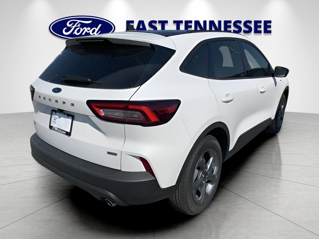 New 2025 Star White Metallic Tri-coat Ford ST-Line image 3