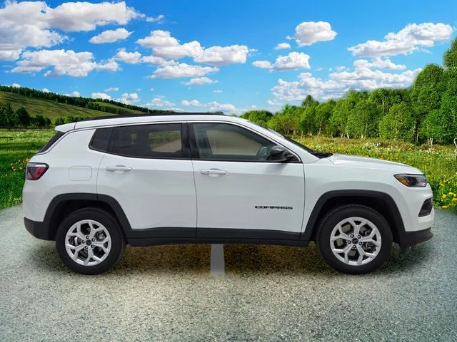 Certified Used 2025 White Jeep Latitude image 7