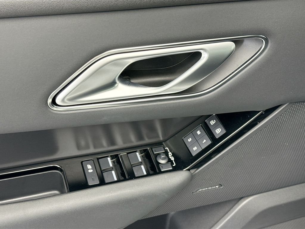 Certified Used 2026 Fuji White Land Rover S image 22