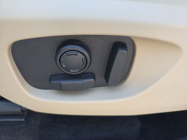 Used 2018 Fuji White Land Rover HSE image 19