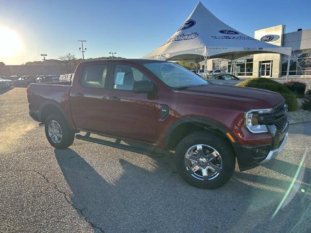 New 2026 Ruby Red Metallic Tinted Clearcoat Ford XLT image 2