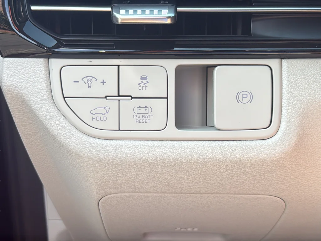 New 2027 Fusion Black Kia EX image 27