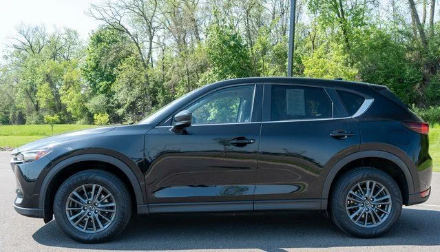 Used 2020 Black Mazda Touring image 9