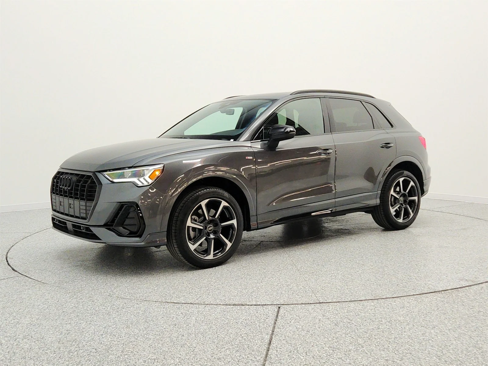 2025 Audi Q3 45 TFSI S Line Premium Plus quattro's photo