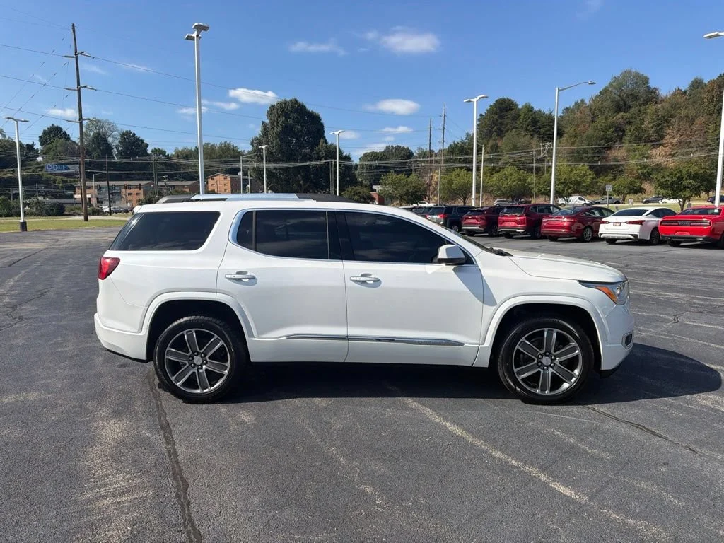 Used 2019 WHITE FROST TRICOAT GMC Denali image 11