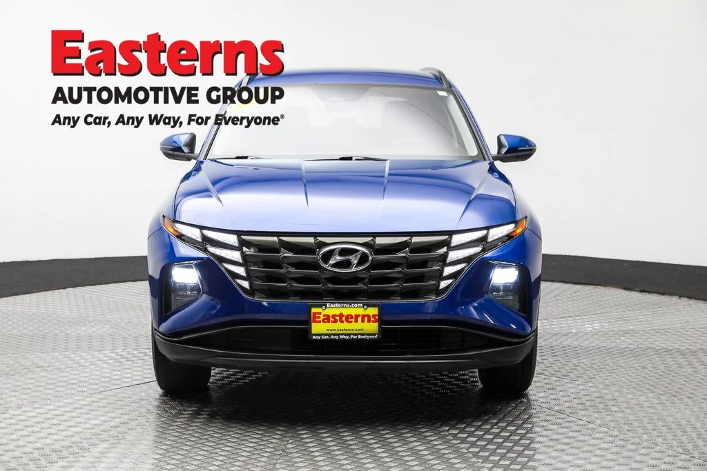 Used 2022 Blue Hyundai SEL image 2