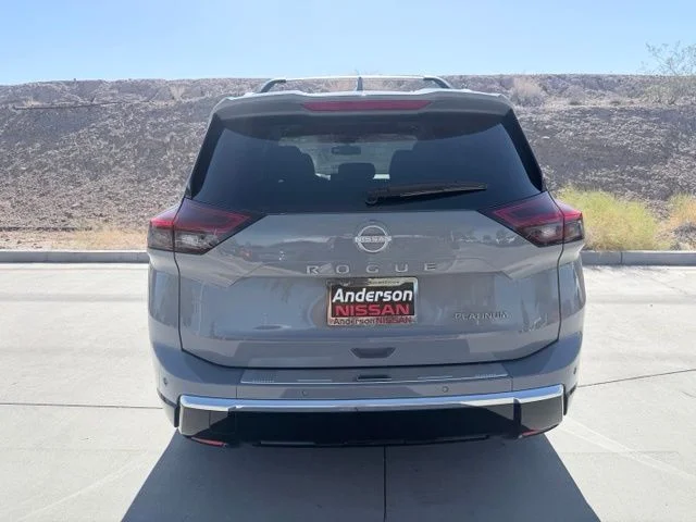 2025 Nissan Rogue Platinum - Photo 7