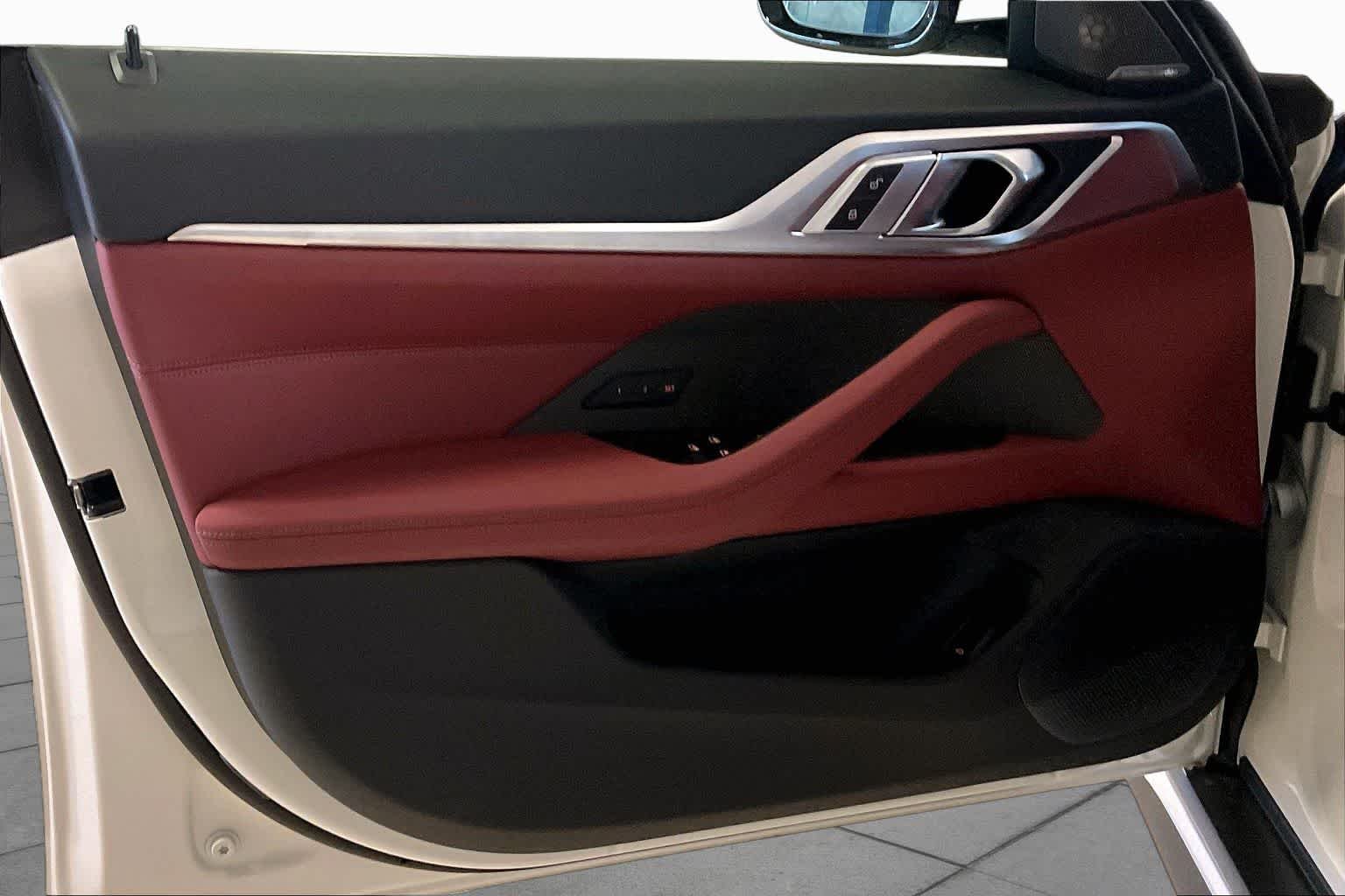 New 2026 Alpine White BMW eDrive40 image 10