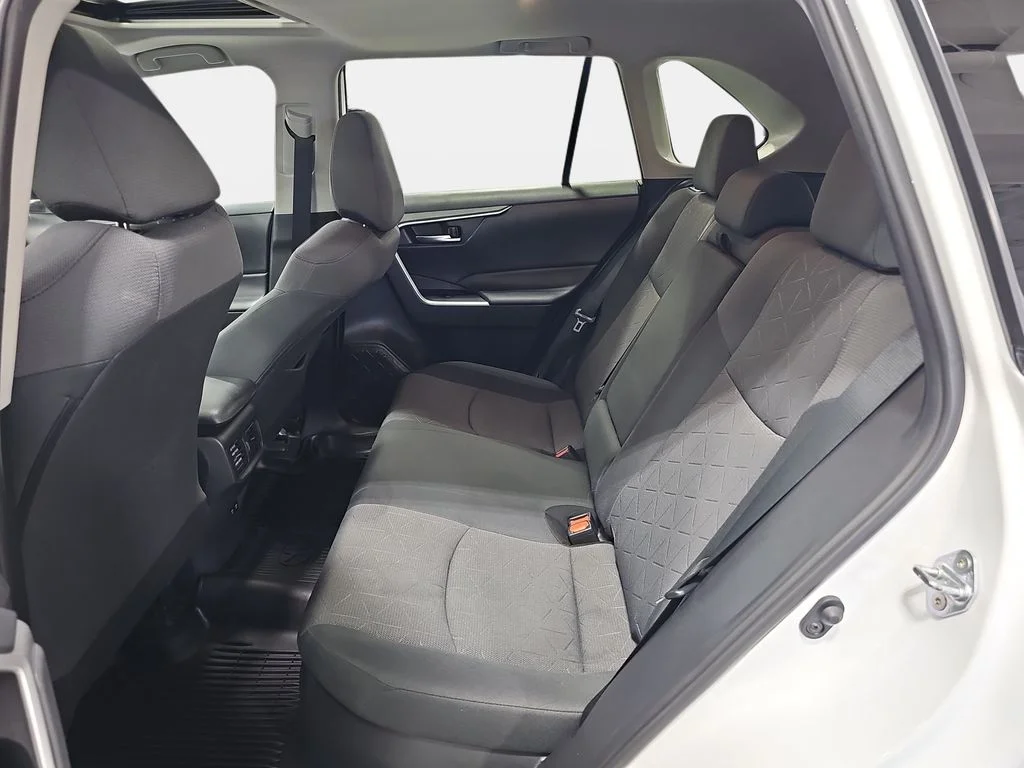 Used 2019 White Toyota XLE image 12