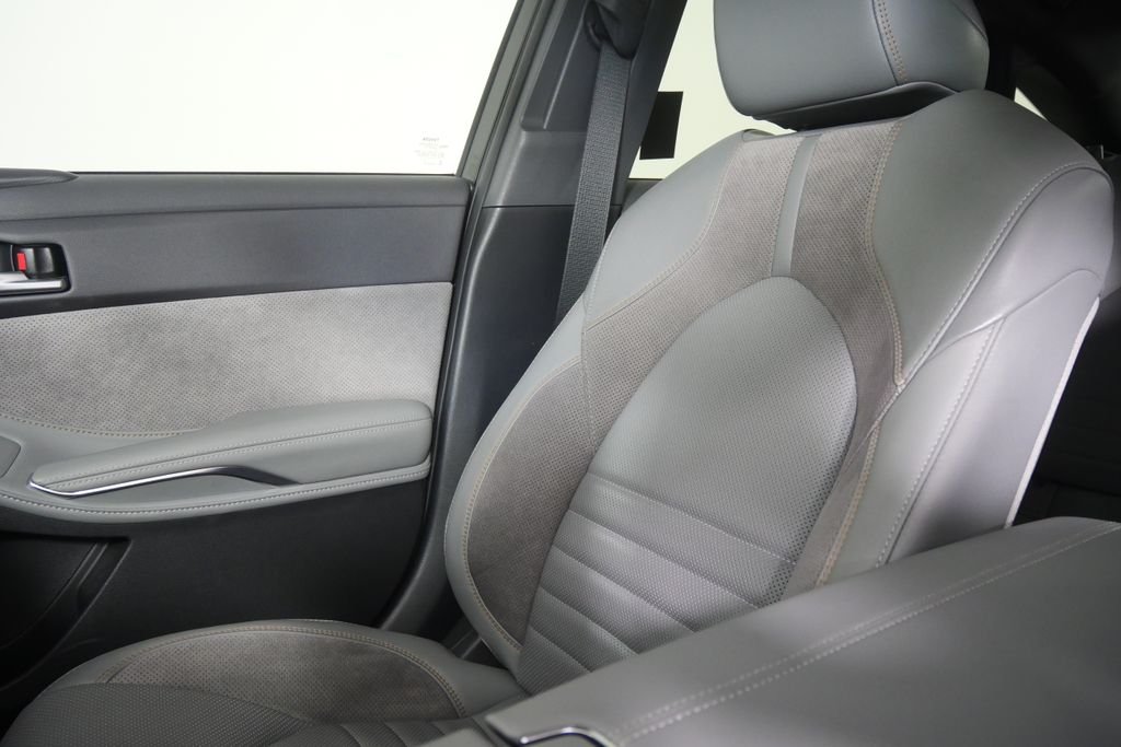 Used 2019 Harbor Gray Metallic Toyota XLE image 25
