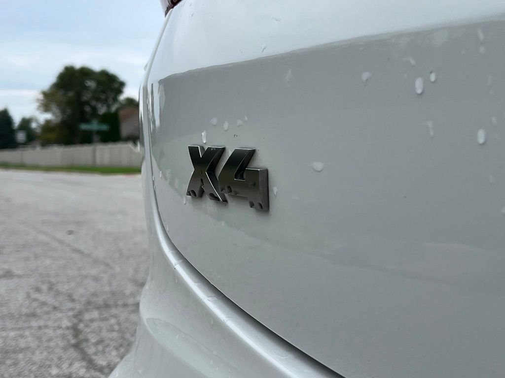 Used 2020 Alpine White BMW M40i image 15