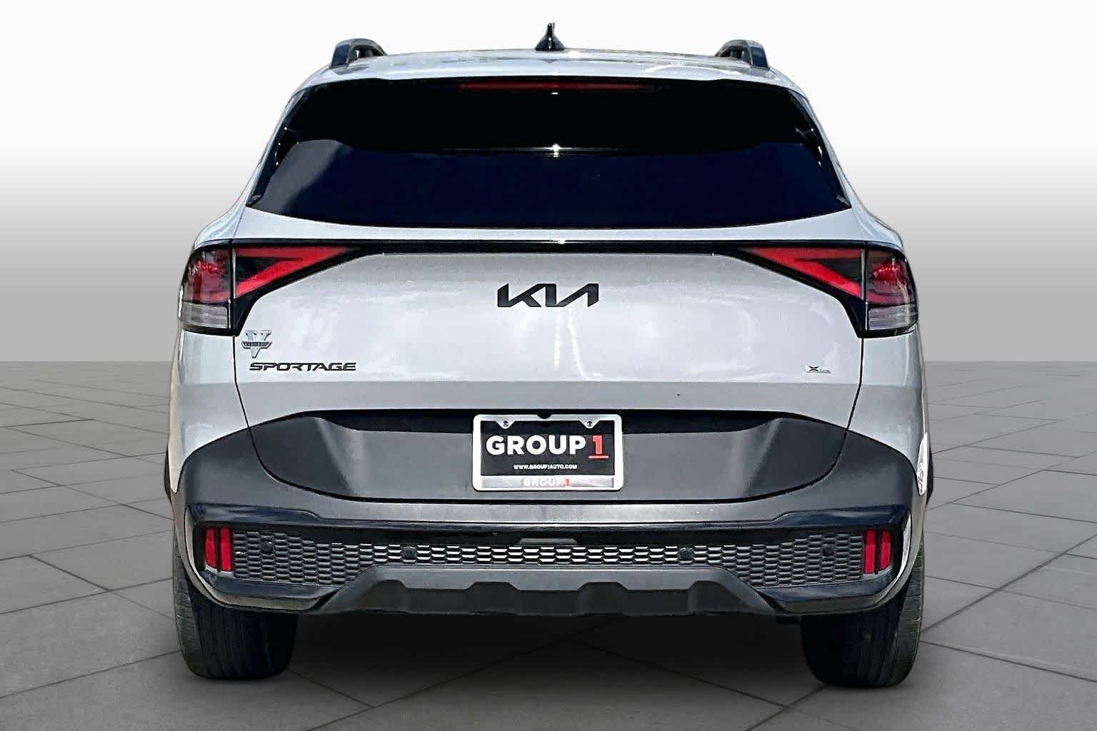 Used 2025 Wolf Gray Kia X-Line image 5