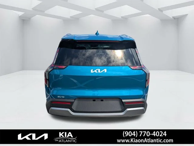 New 2026 Ocean Blue Kia Wind AWD image 4