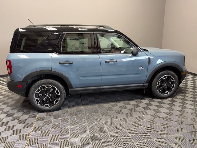 New 2026 Azure Gray Metallic Tri-Coat Ford Outer Banks® image 7