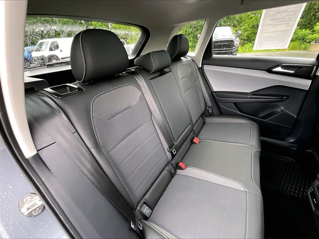Used 2023 Pure Gray Volkswagen 1.5T SE image 15