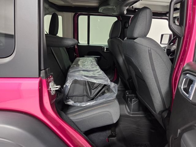 New 2026 Tuscadero Pearl-Coat Exterior Paint Jeep Sport S image 13