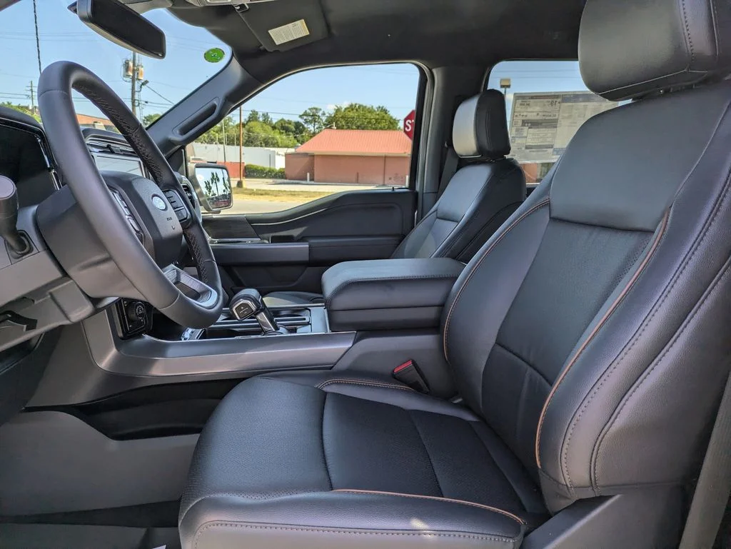 New 2026 Iconic Silver Metallic Ford Lariat image 21
