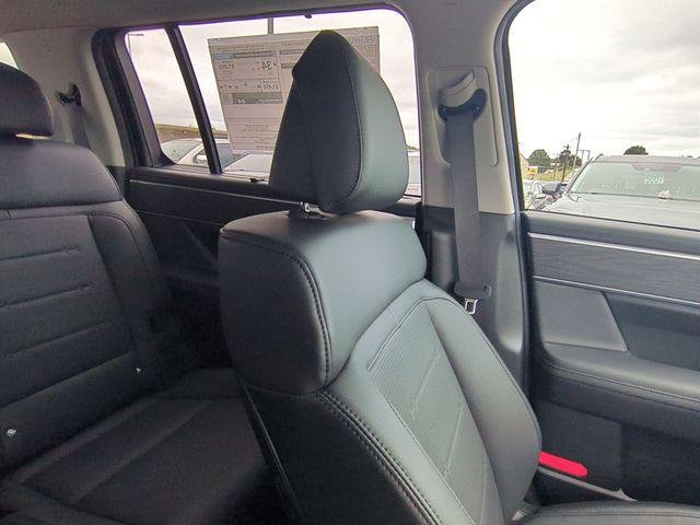 2026 Hyundai Santa Fe Limited - Photo 15