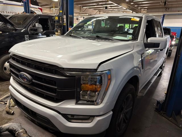 Used 2022 White Ford Lariat image 1