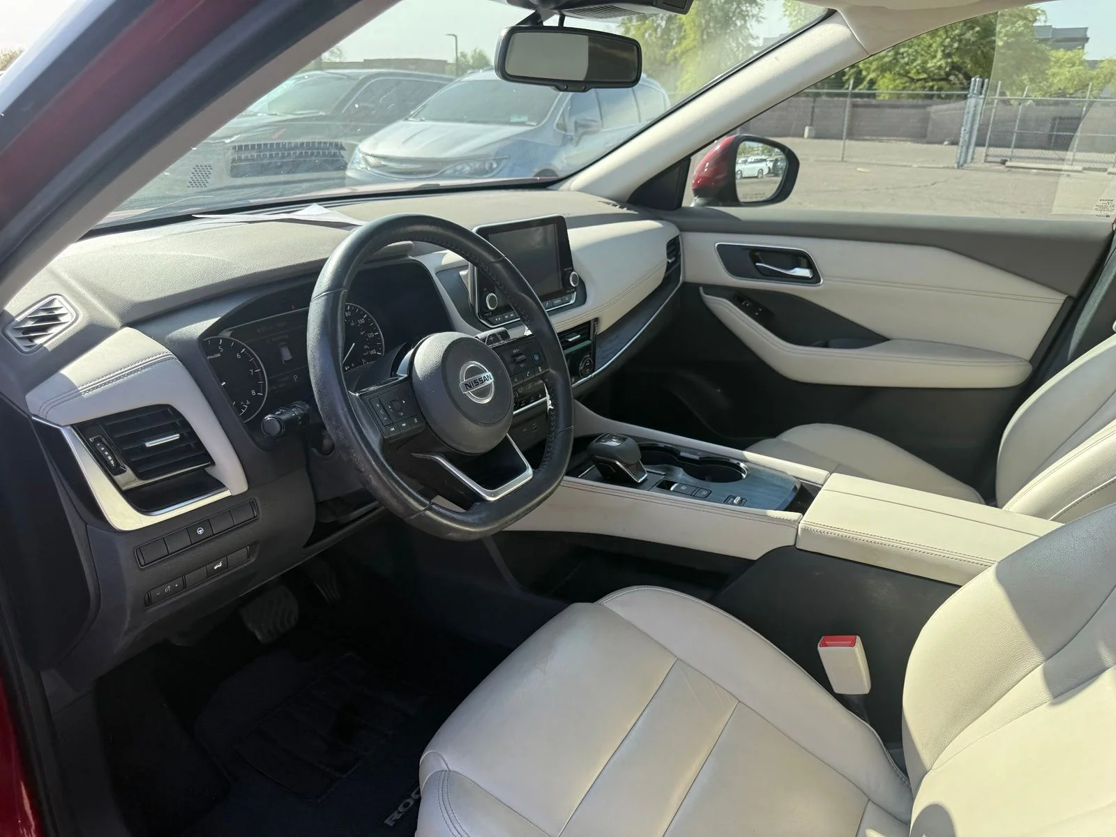 Used 2021 Scarlet Ember Tintcoat Nissan SL image 13