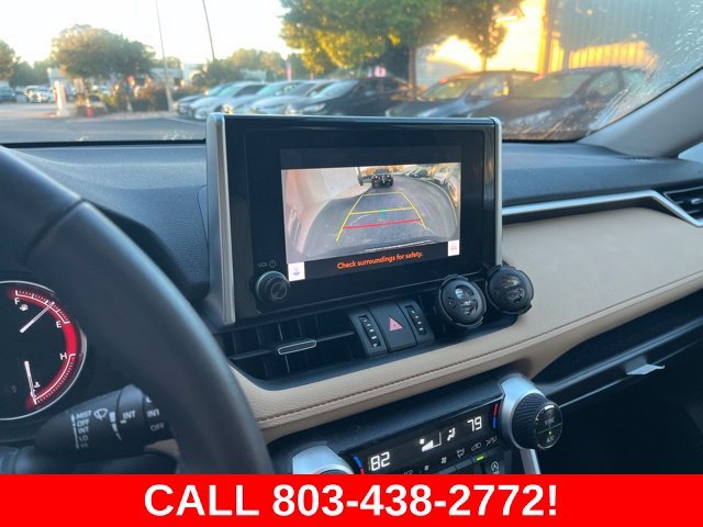 Used 2024  Toyota XLE Premium image 25