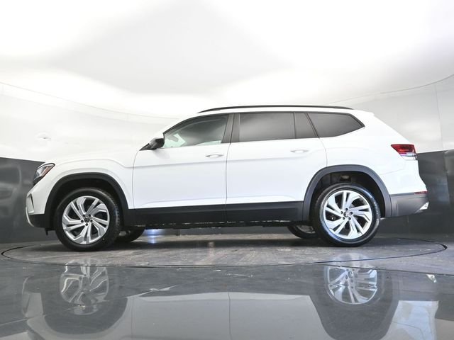 Used 2023  Volkswagen 3.6L V6 SE w/Technology image 31