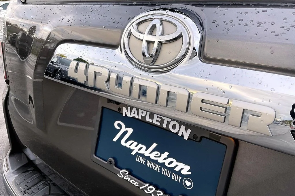Used 2018 Gray Toyota Limited image 33