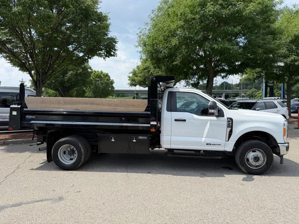 Used 2023 White Ford XL image 11