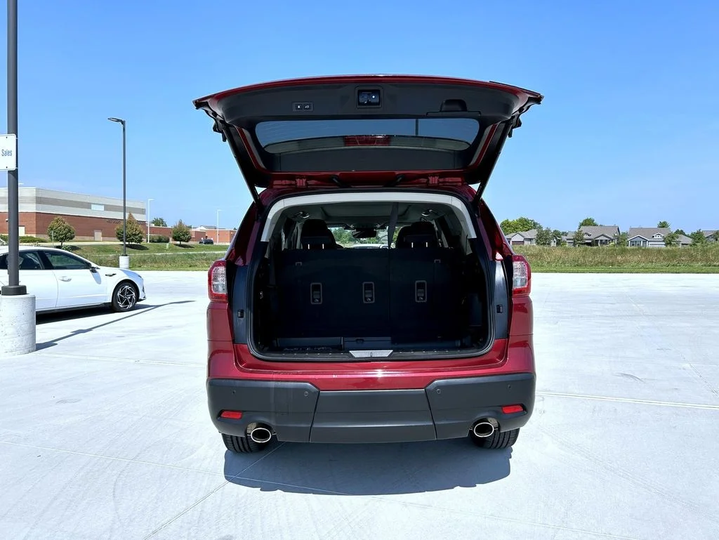 Used 2023 Red Subaru Onyx Edition image 24