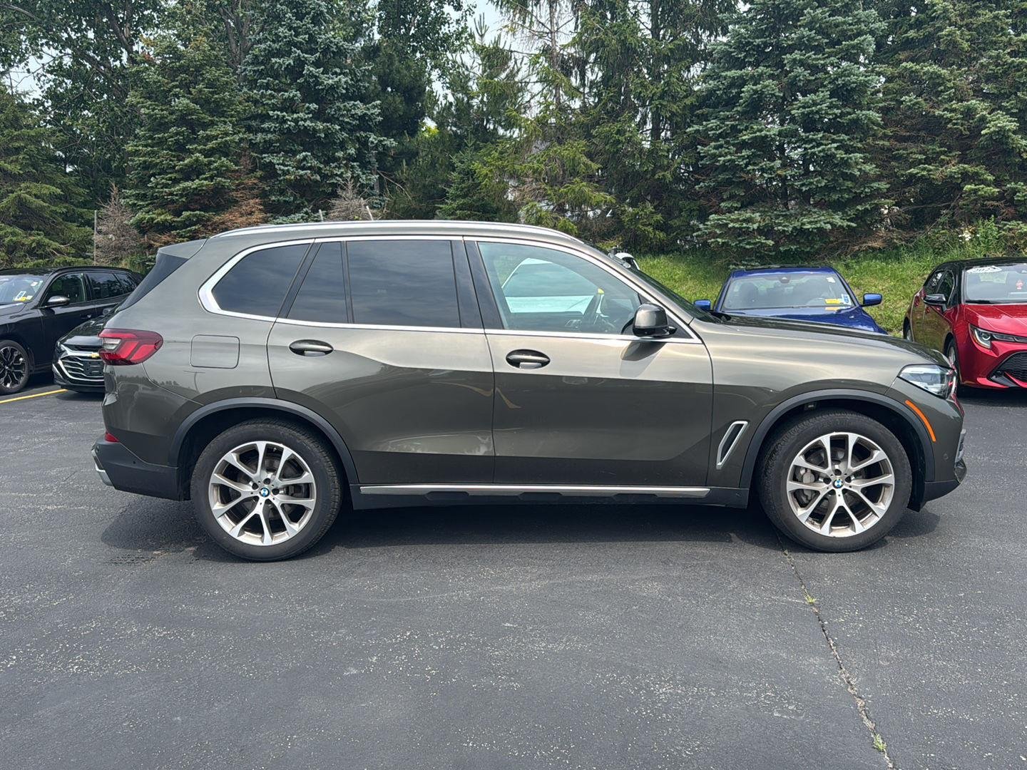 Used 2023 Manhattan Green Metallic BMW xDrive40i image 3