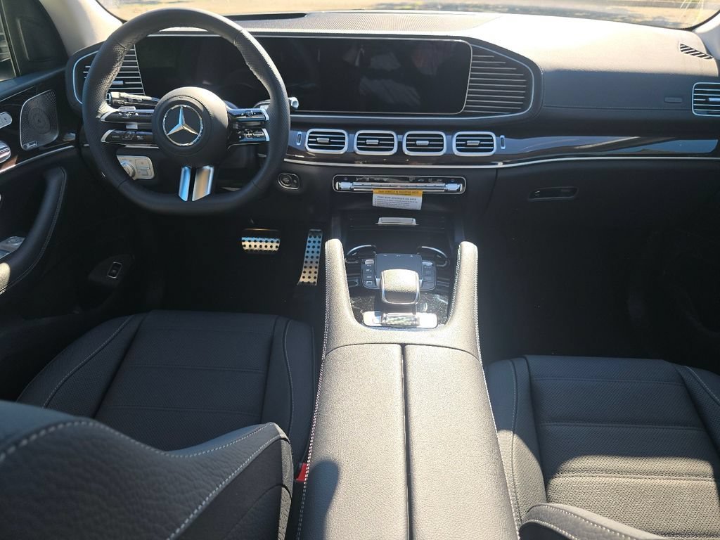 New 2026 MANUFAKTUR Moonlight White Metallic Mercedes-Benz GLS 450 image 62