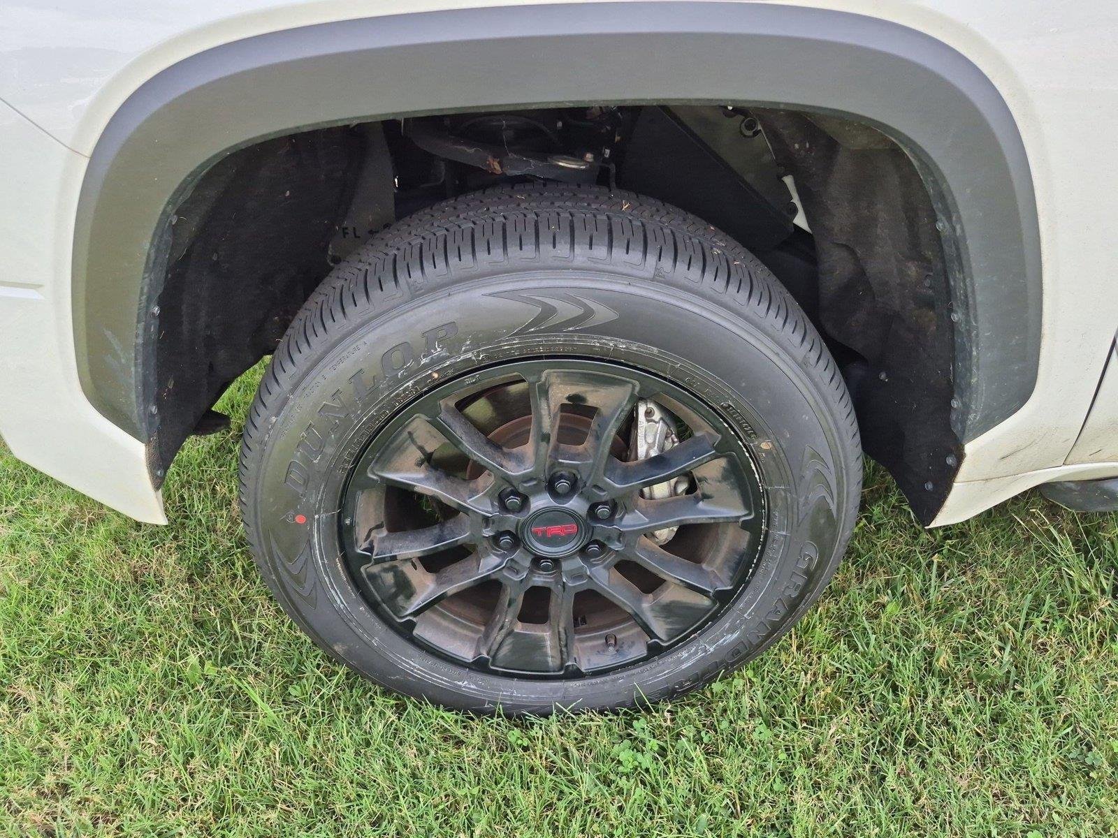 Used 2024 Ice Cap Toyota SR5 image 10