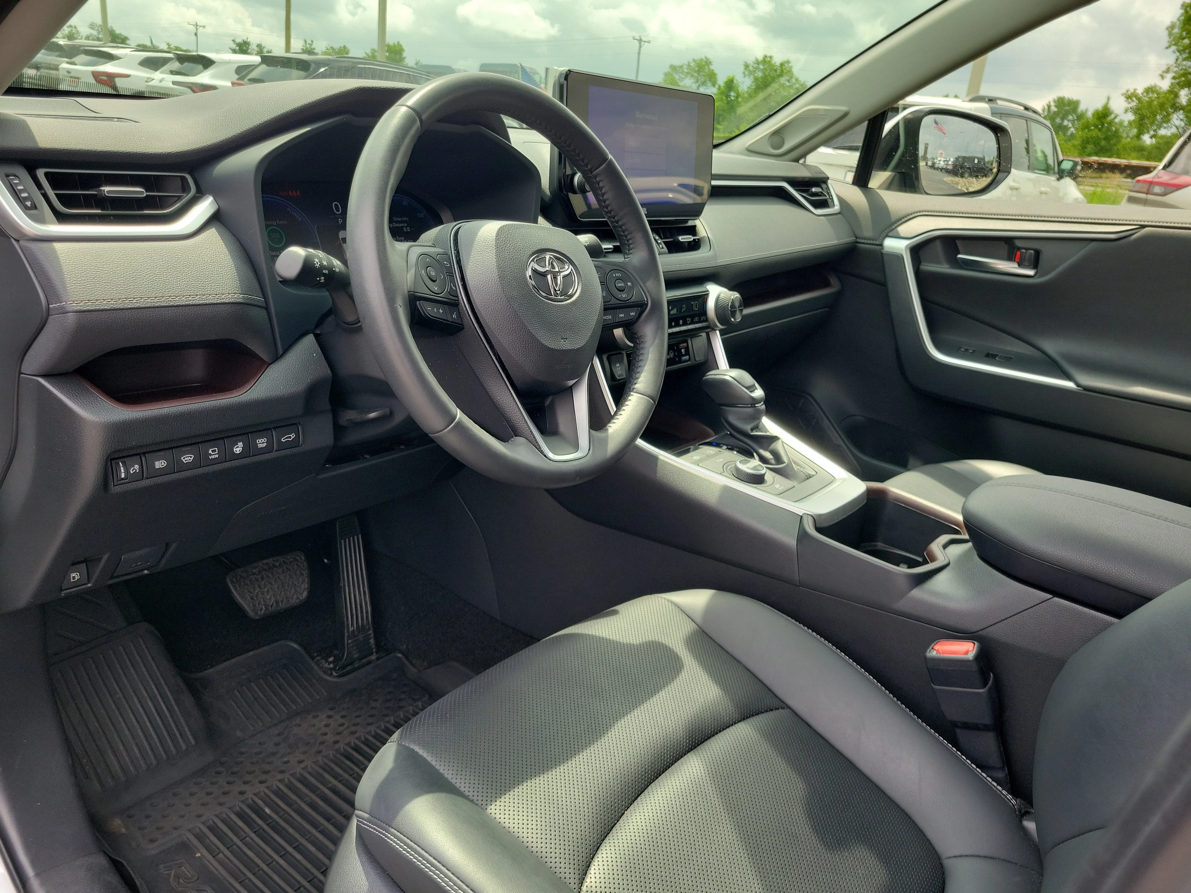 Certified Used 2024 Wind Chill Pearl Toyota Limited image 19