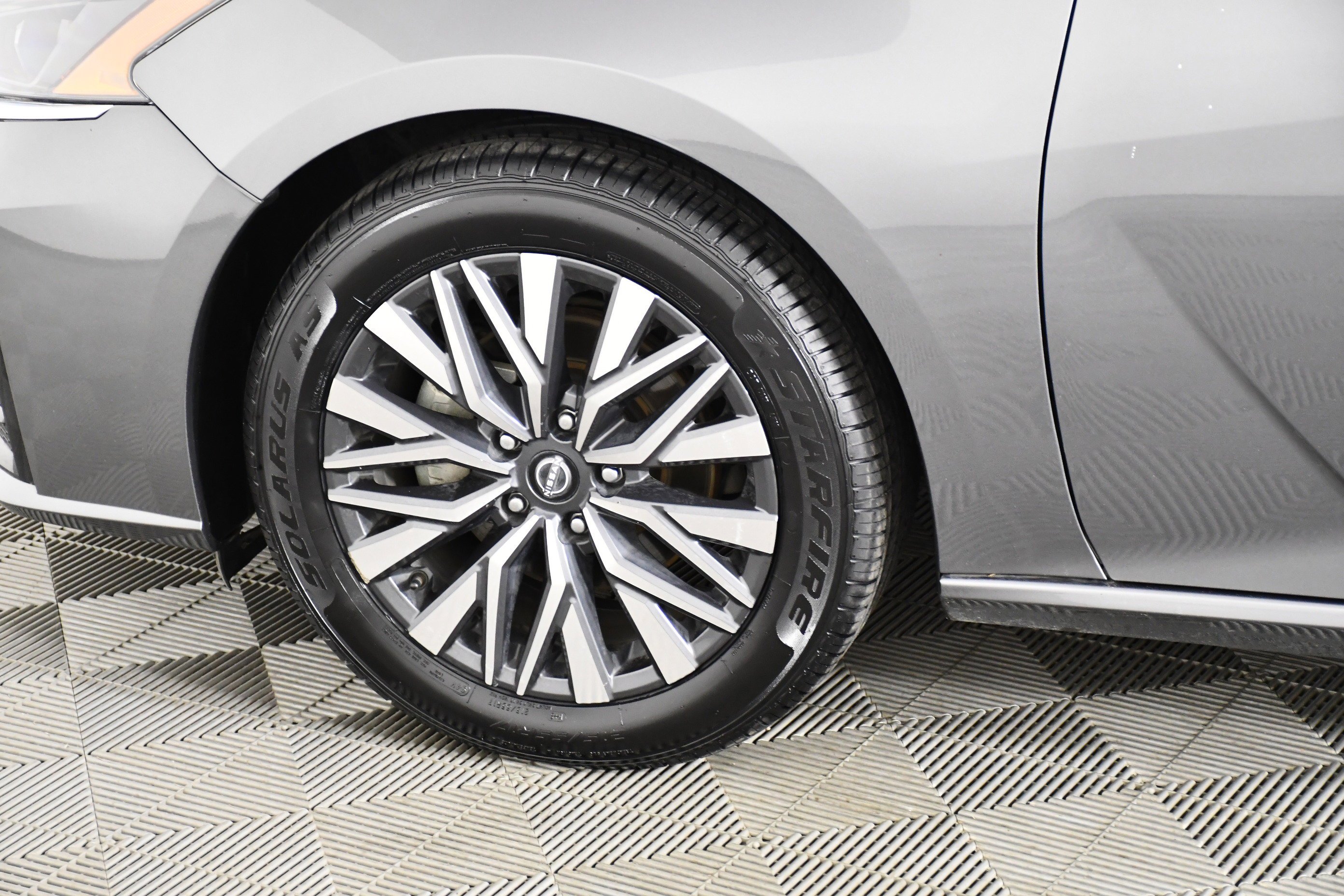 Used 2024 Gun Metallic Nissan 2.5 SV image 51